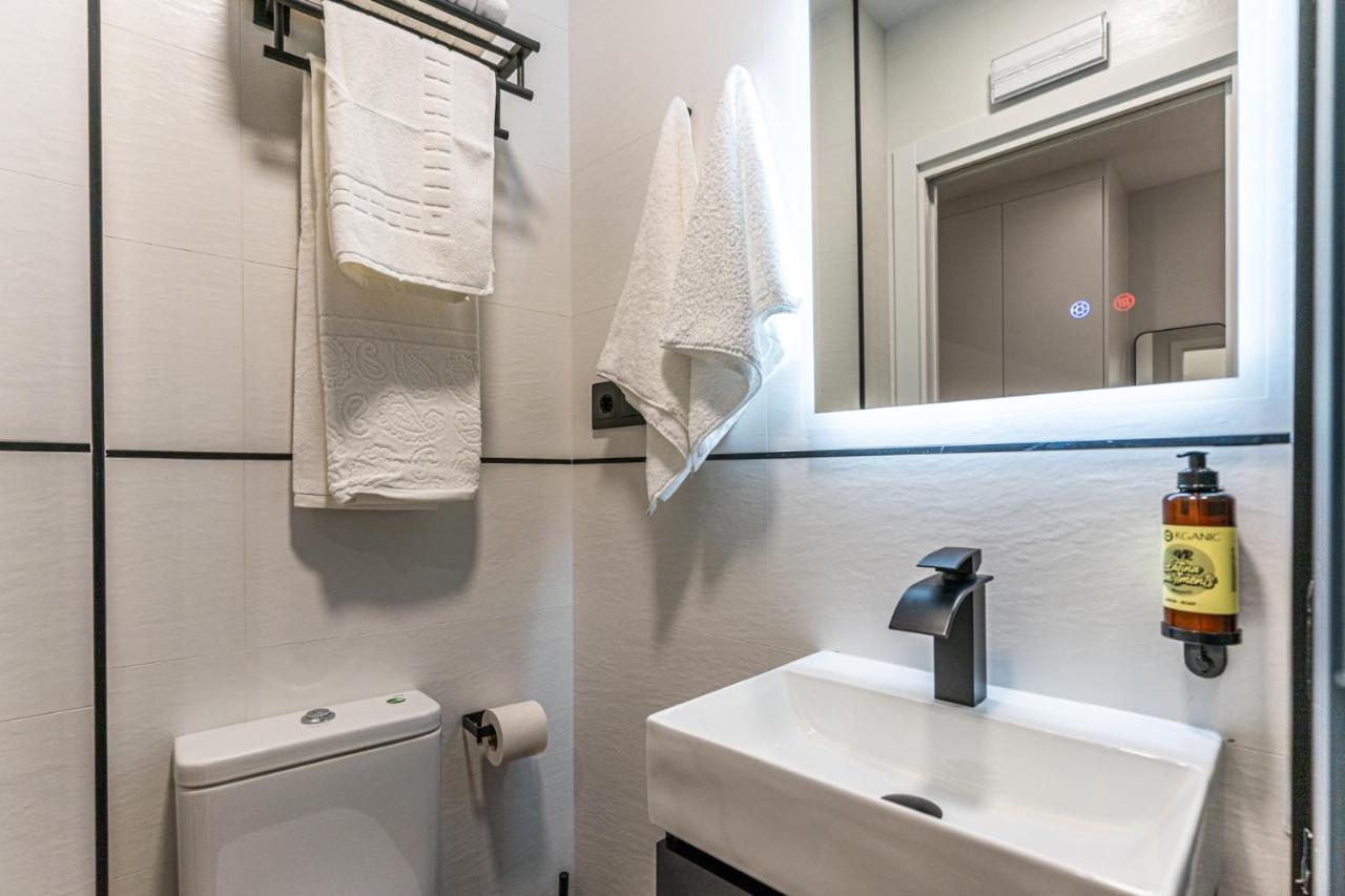 Vr Latina Apartments Madrid Exterior photo