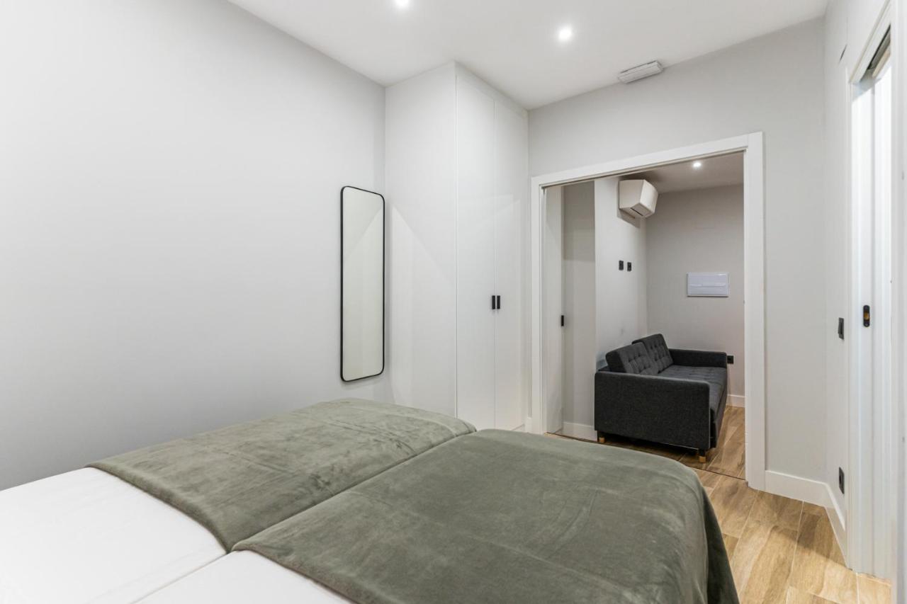 Vr Latina Apartments Madrid Exterior photo